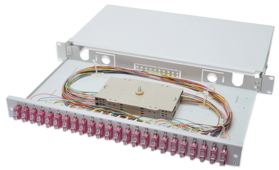 Boîte d'épissure 19" à fibres optiques, 24x SC