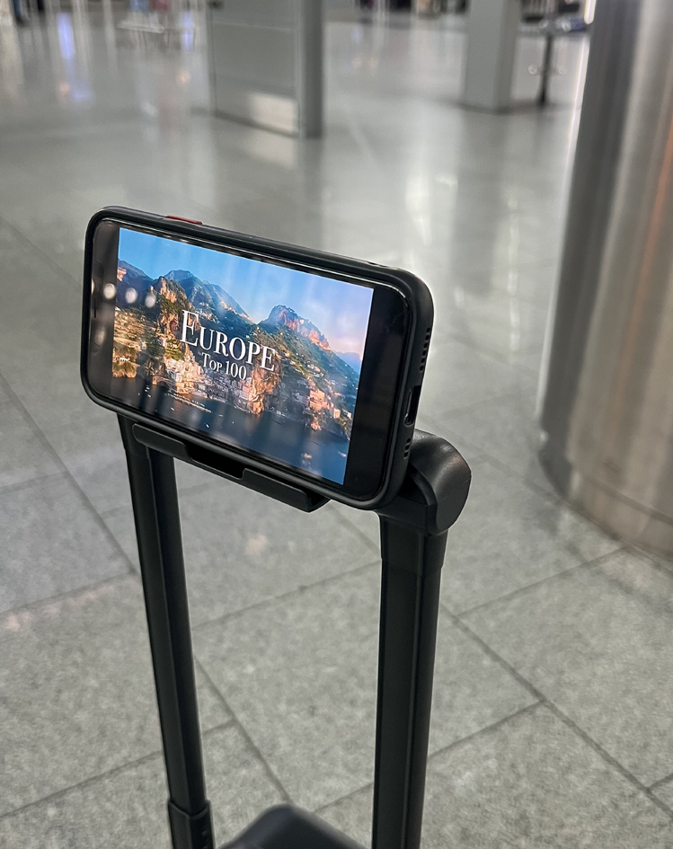 Visuel de référence: d'un support de smartphone dans la poignée