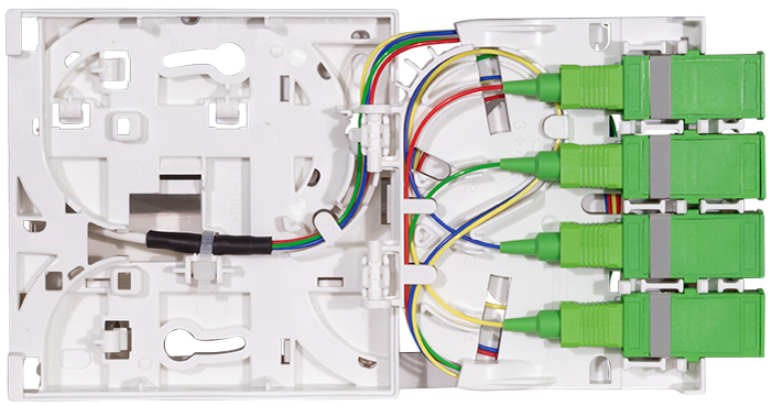 Visuel de référence : Boîte d'épissure FTTH avec câble d'installation, 4x SC / APC