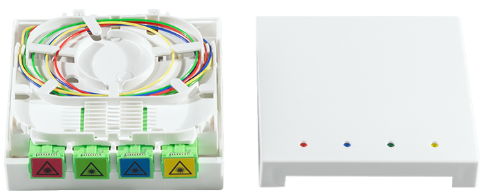 Visuel de référence : Boîte d'épissure FTTH avec câble d'installation, 4x SC / APC