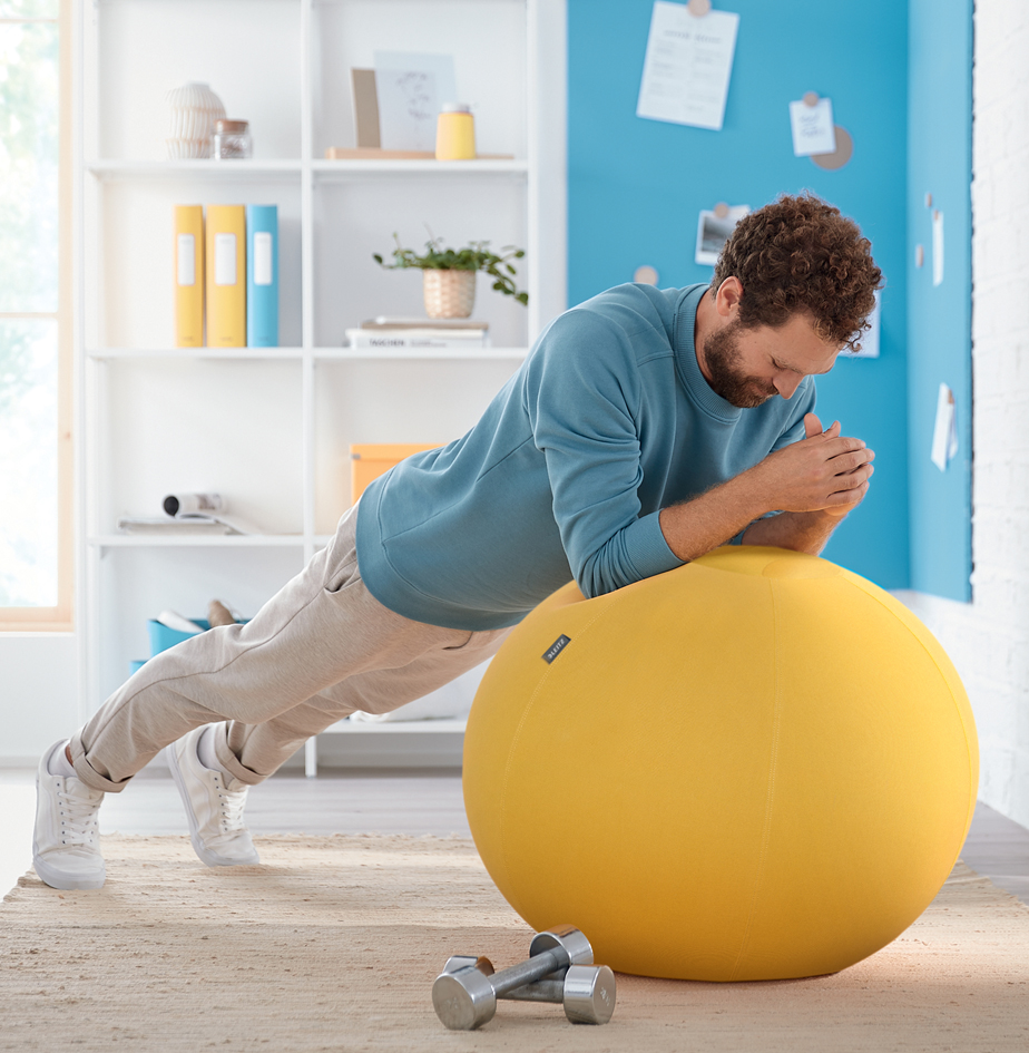 Visuel de référence : présente le produit en utilisation comme exercice d'équilibre