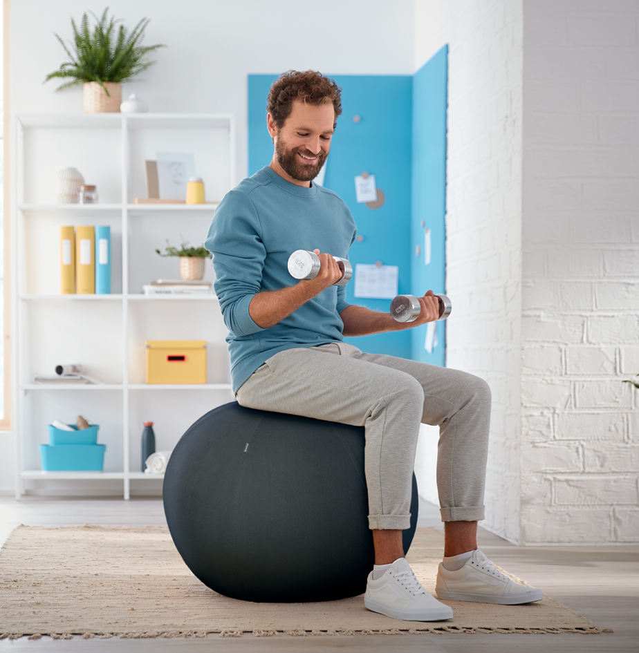 Visuel de référence : présente le produit en utilisation comme ballon de gymnastique