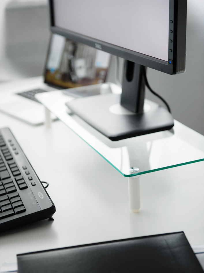 Supports pour moniteur, verre