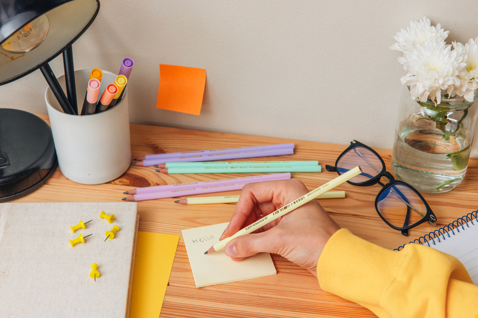 Crayons, hexagonal