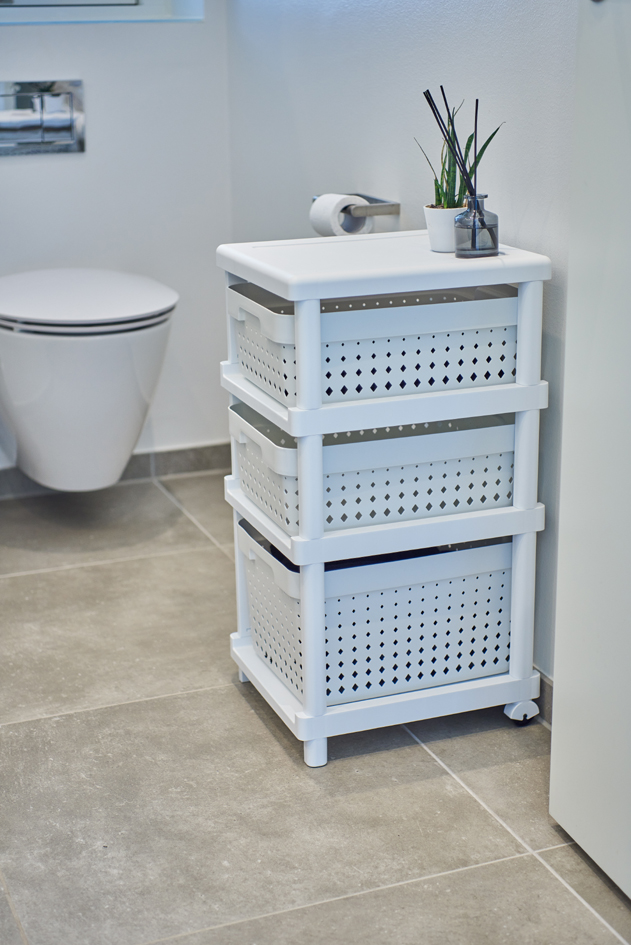 Chariots de rangement, ouvert