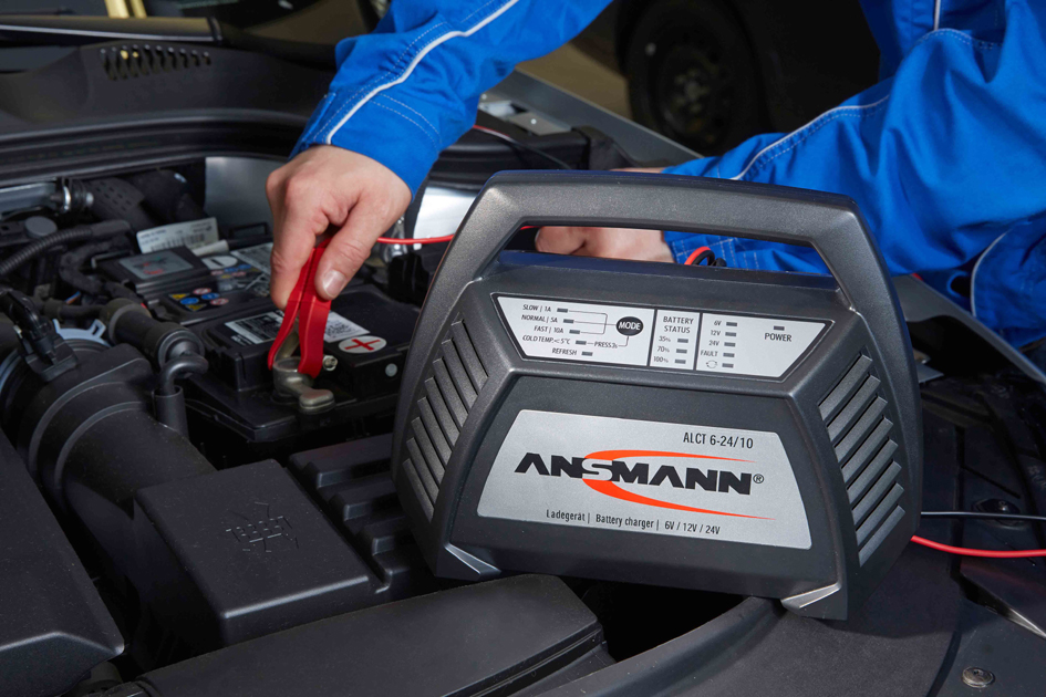 Chargeur pour batterie de voiture - exemple d'utilisation