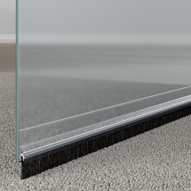 tesa INSULATION Bas de porte, 43 mm x 1 m, transparent