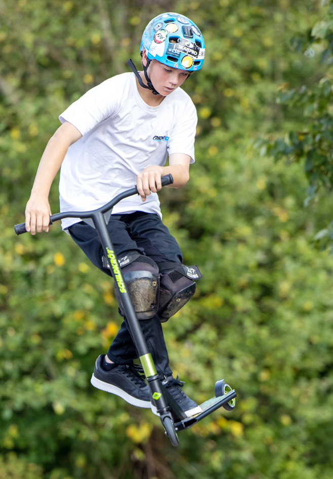 SCHILDKRÖT Trottinette Stunt Scooter Kickless Piano