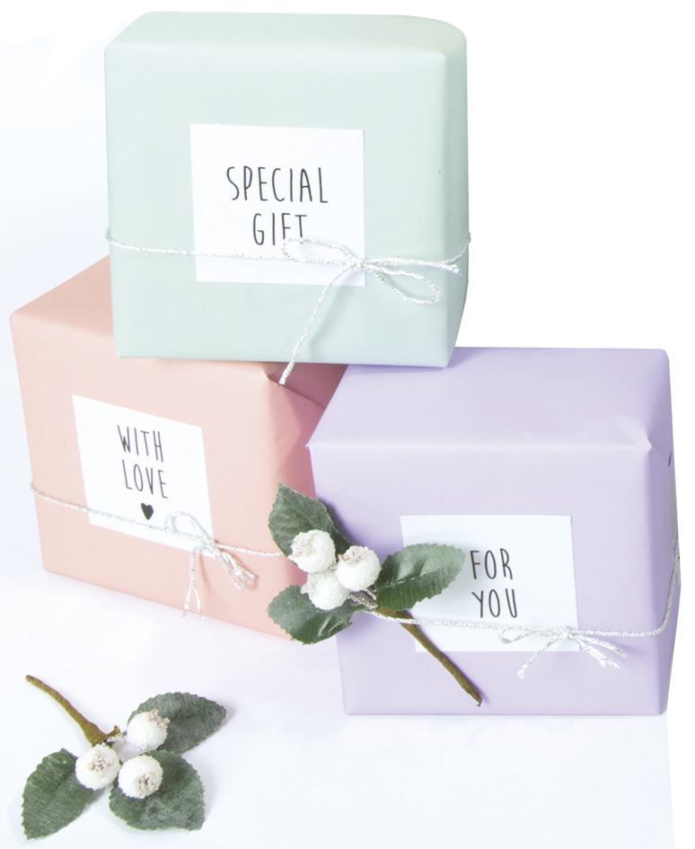 Papiers cadeau, présentoirs