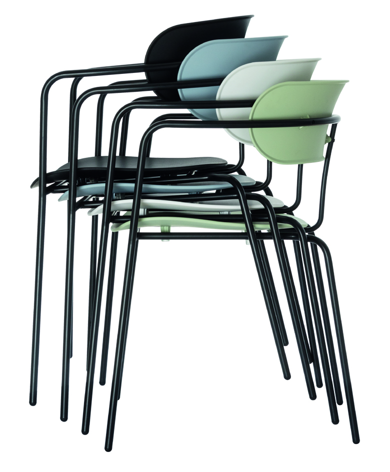 Visuel de référence : chaises visiteurs empilées
