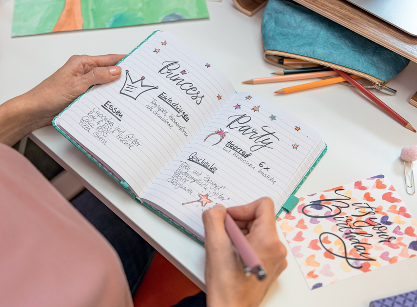 Présentoirs, carnets de notes